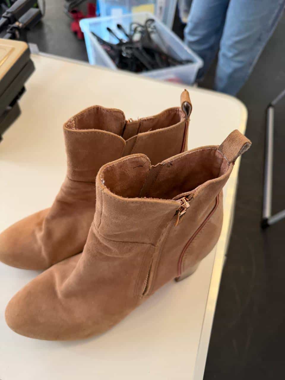 Beige Stiefeletten
