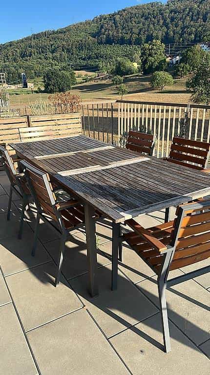 Gartentisch ohne Stühle gratis zum abholen
