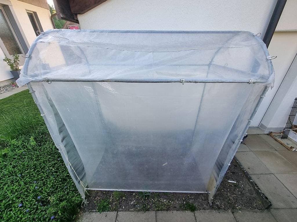 Tomatenhaus 175x100x210 cm stabil und funktional - gratis