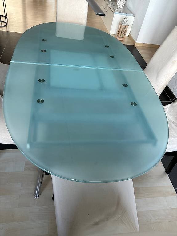 Ovaler Glas-Esstisch sehr stabil 180x100cm und ausziehbar