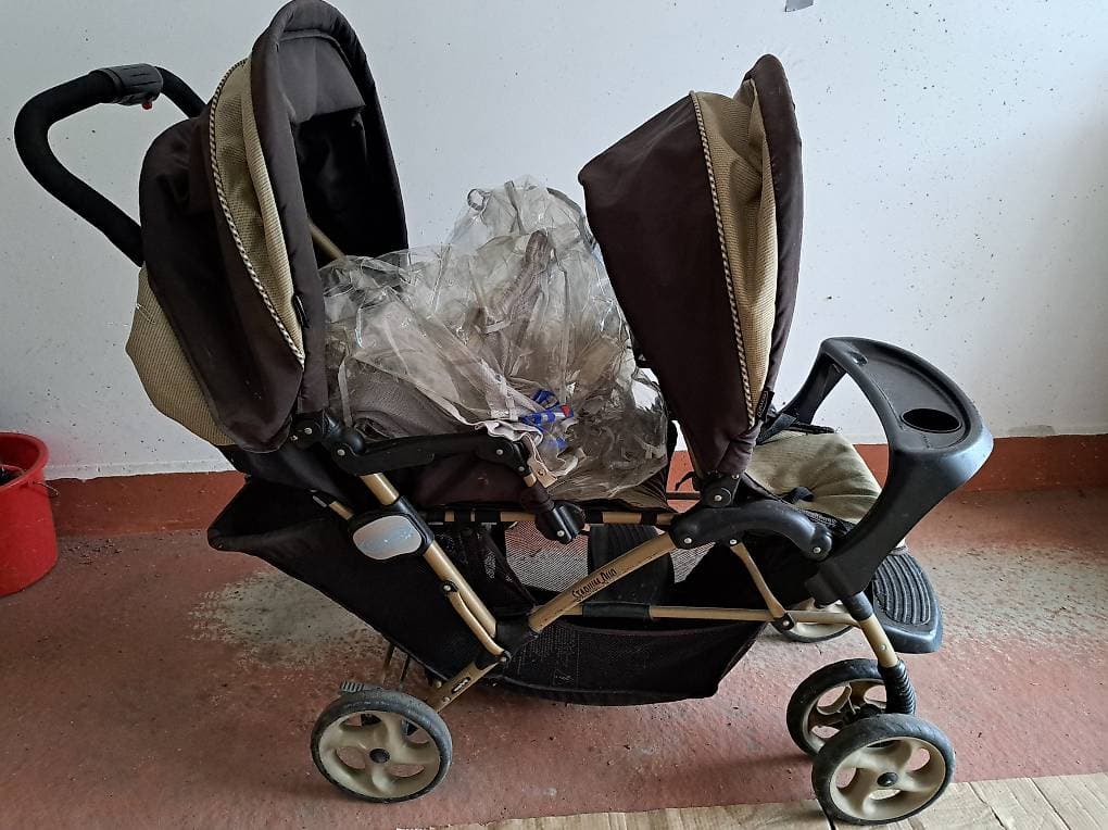 Doppelkinderwagen