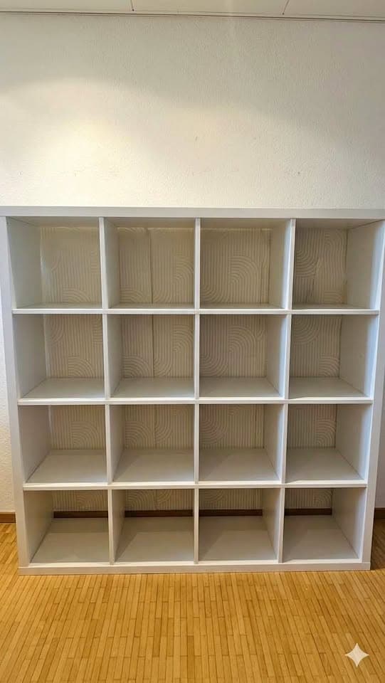 IKEA IKEA KALLAX Regal gratis abzugeben