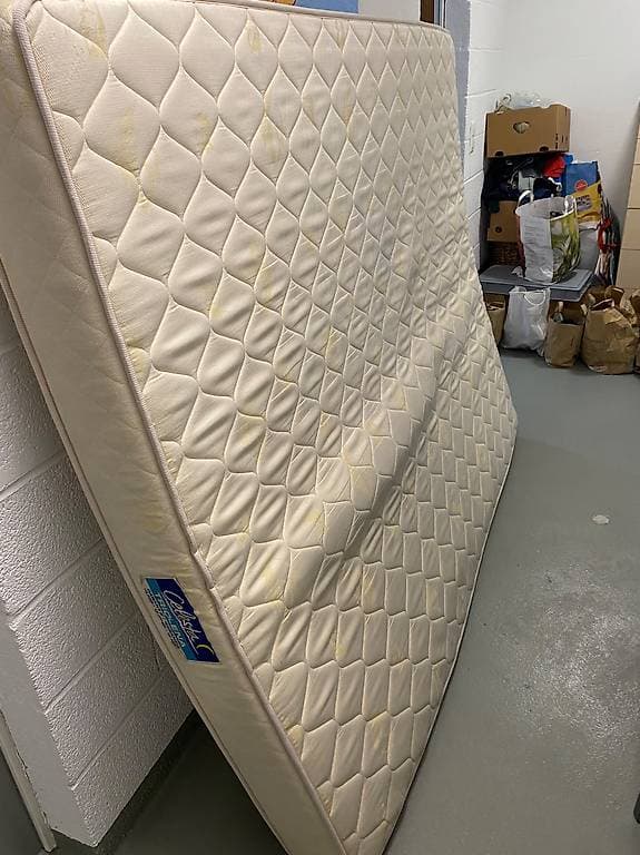 Sommier + matelas 160x200
