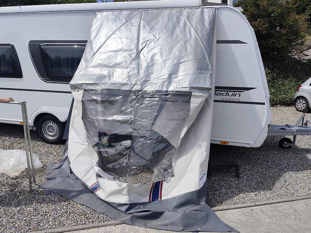 Wintervorzelt für Wohnwagen