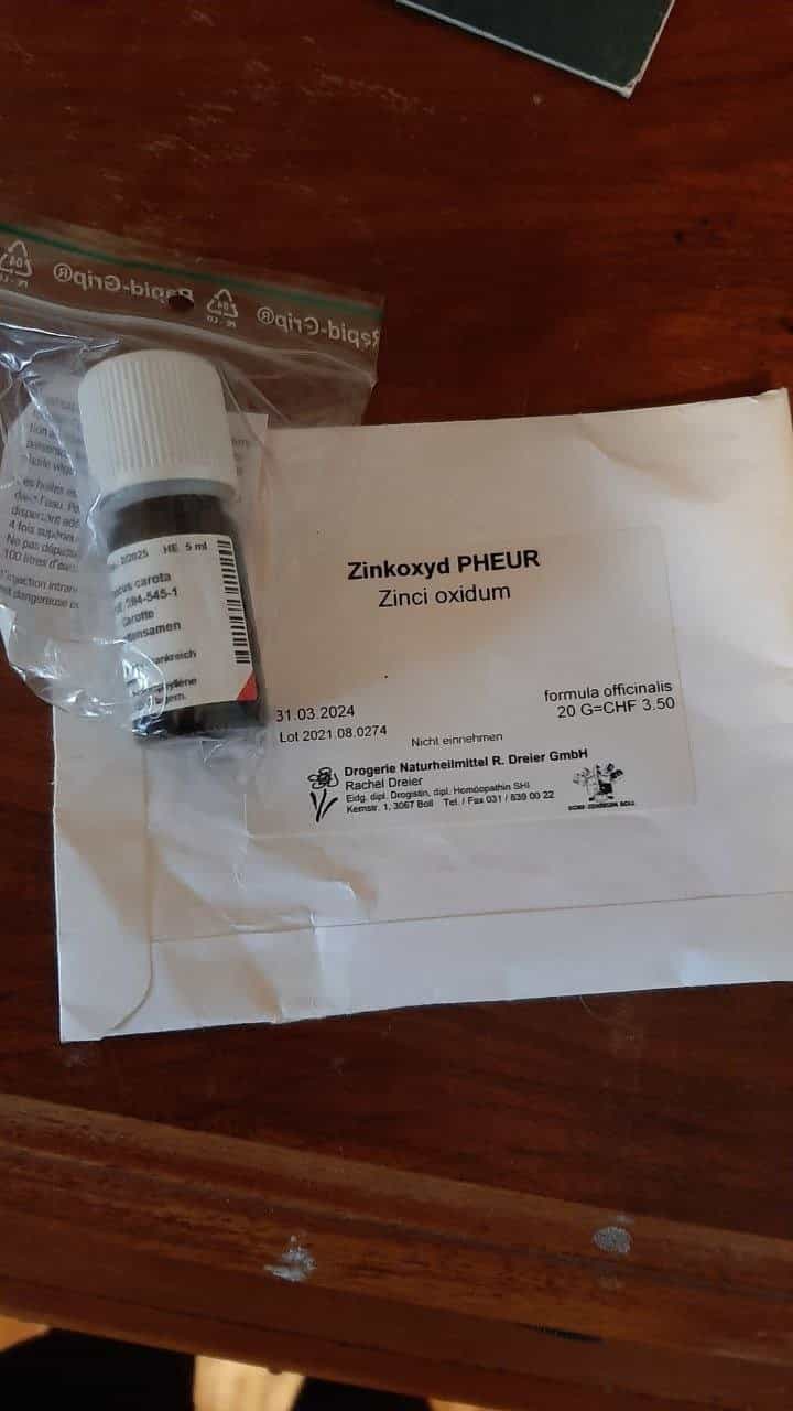 Zinkoxyd und Karottensamenöl (ungeöffnet)